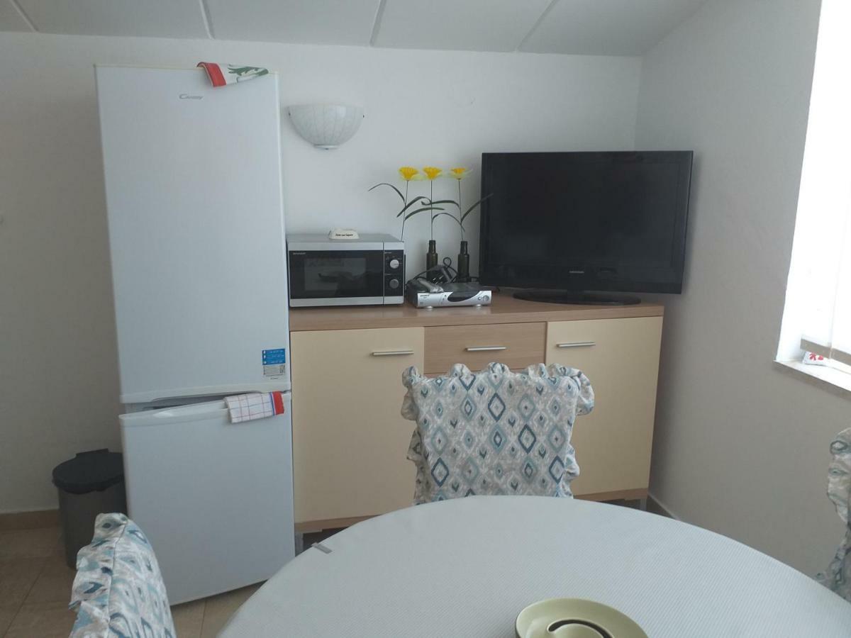 Levak Apartments - Apt. 1 Pjescana Uvala Ngoại thất bức ảnh